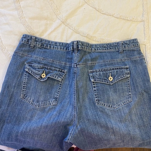 Plus B.U.M Equipment Denim Capris Size 22 - Picture 5 of 7